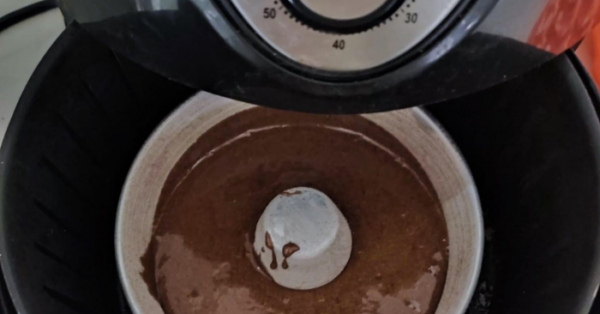 Bolo Fofinho e Delicioso de Chocolate Na Airfryer