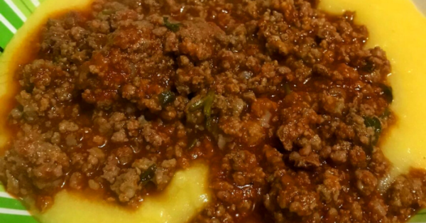 Carne Moída com Polenta - Rápida e Deliciosa