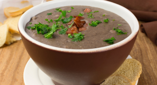 Receita Caldo de Feijão Preto - Muito Fácil  