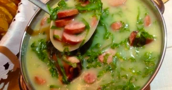 Delicioso Caldo Verde Com Linguiça Defumada