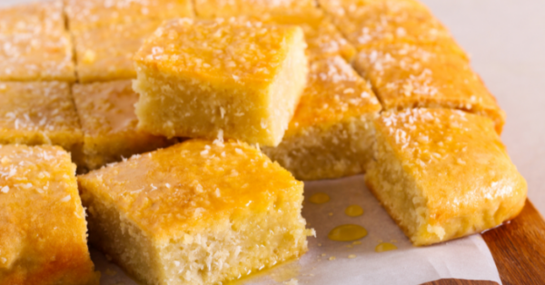 Bolo de Fubá Cremoso de Liquidificador com Leite Condensado