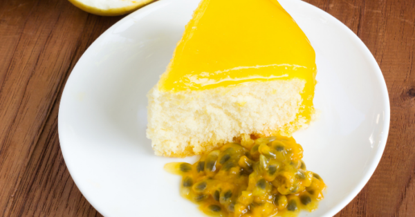 Bolo de Maracujá Simples e Fofinho