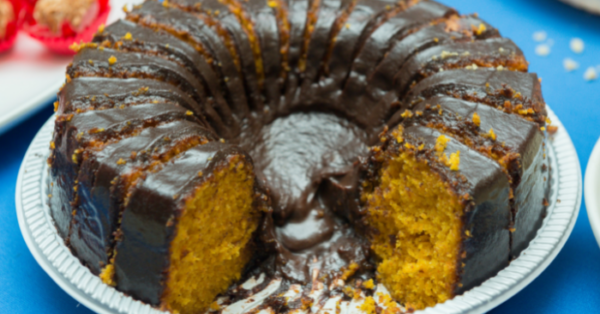 Como Fazer Bolo de Cenoura Delicioso