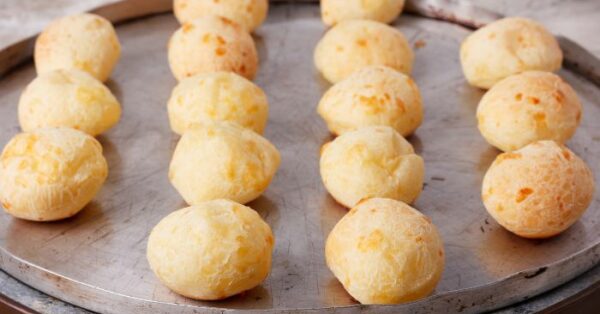 Pão de Queijo Feito no Liquidificador com Polvilho Azedo - Uma Delícia