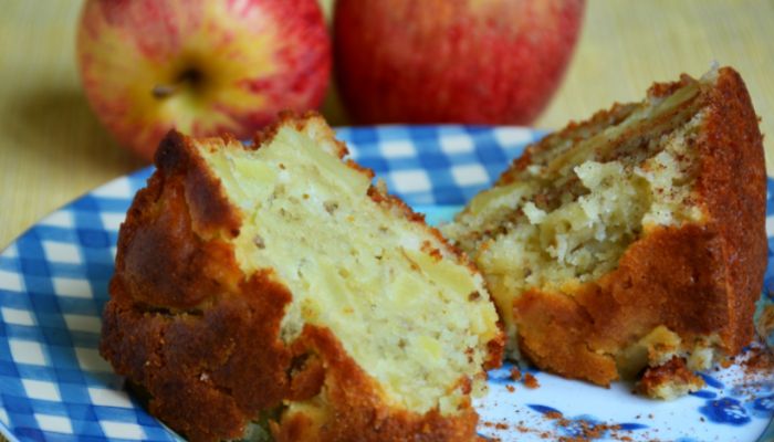 Receita de Bolo de Maçã e Aveia no Liquidificador