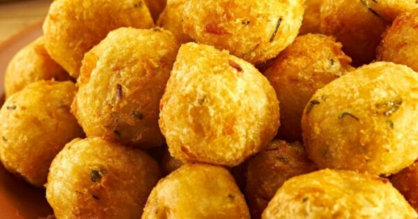Bolinho de Milho com Farinha de Trigo - Simplesmente Fácil e Delicioso!