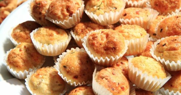 Pão de Queijo de Liquidificador Com Polvilho na Forminha