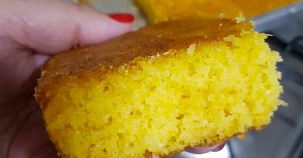 Receita Deliciosa de Bolo de Milho de Latinha com Flocão